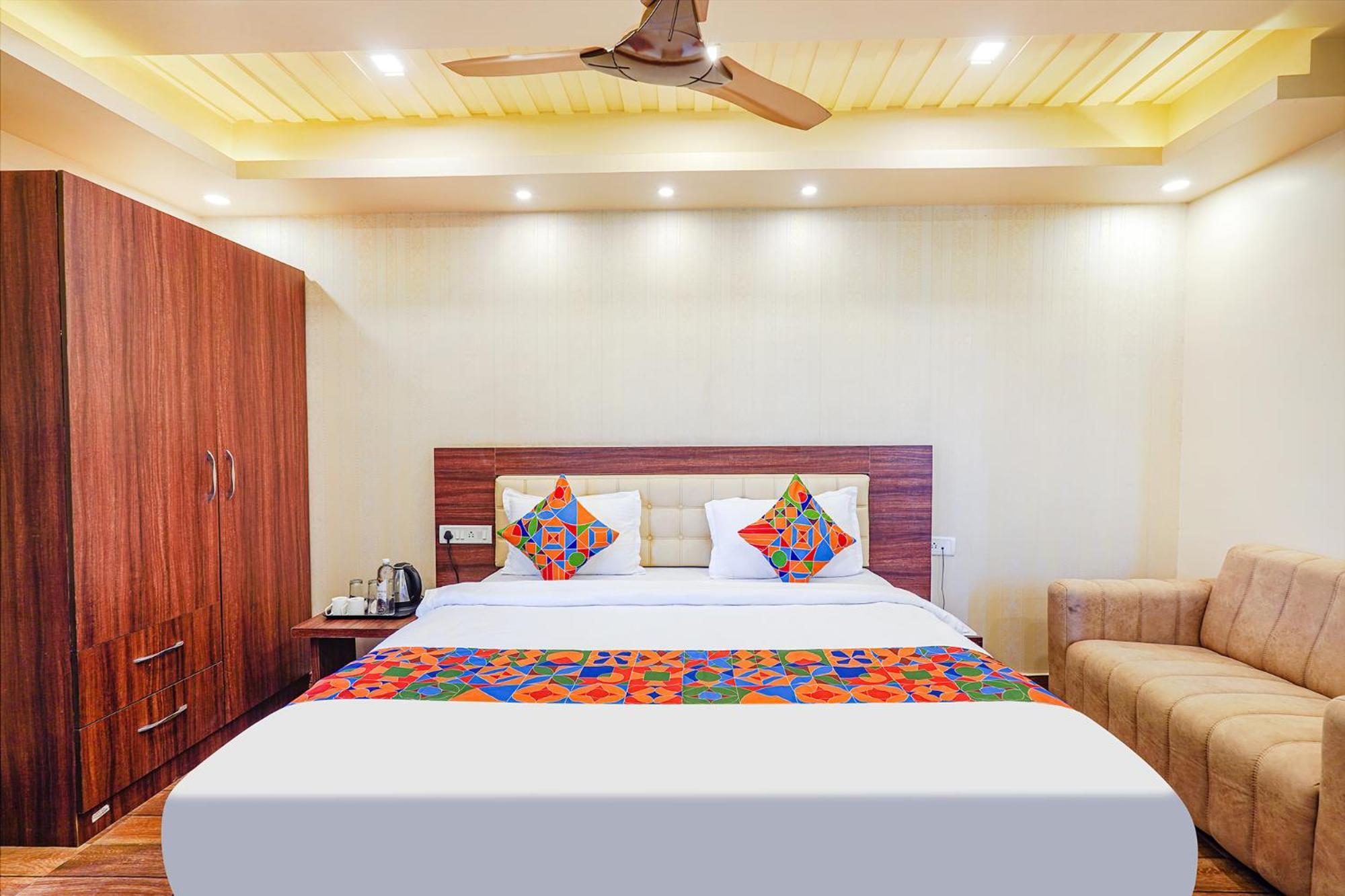 Fabhotel Grand Falcon Bangalore Exterior photo