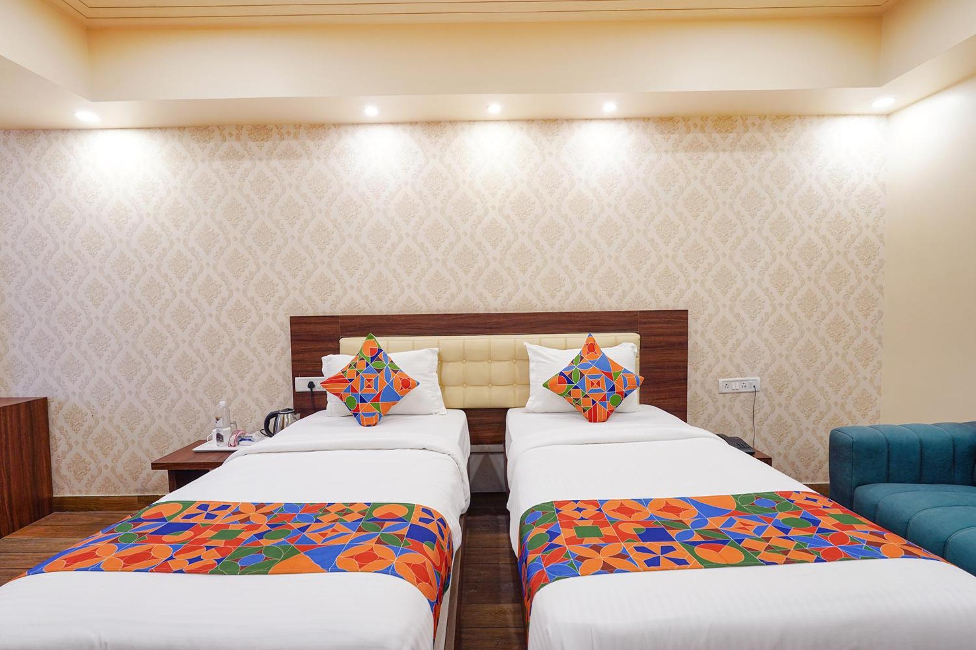 Fabhotel Grand Falcon Bangalore Exterior photo